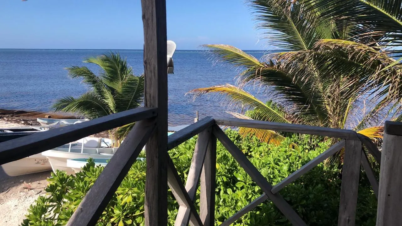 Casa Cangrejo Xcalak Lodge 0*,  墨西哥